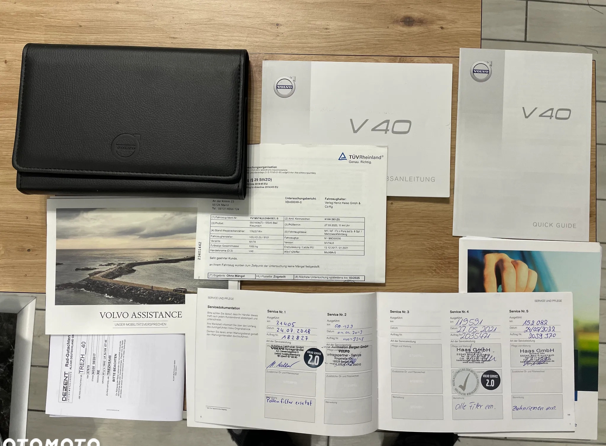 Volvo V40 cena 59040 przebieg: 191000, rok produkcji 2017 z Kraków małe 37